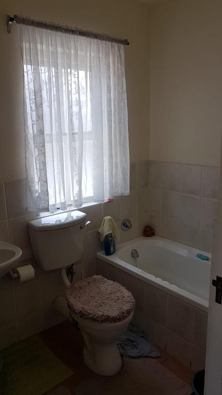 To Let 2 Bedroom Property for Rent in Sunningdale Western Cape